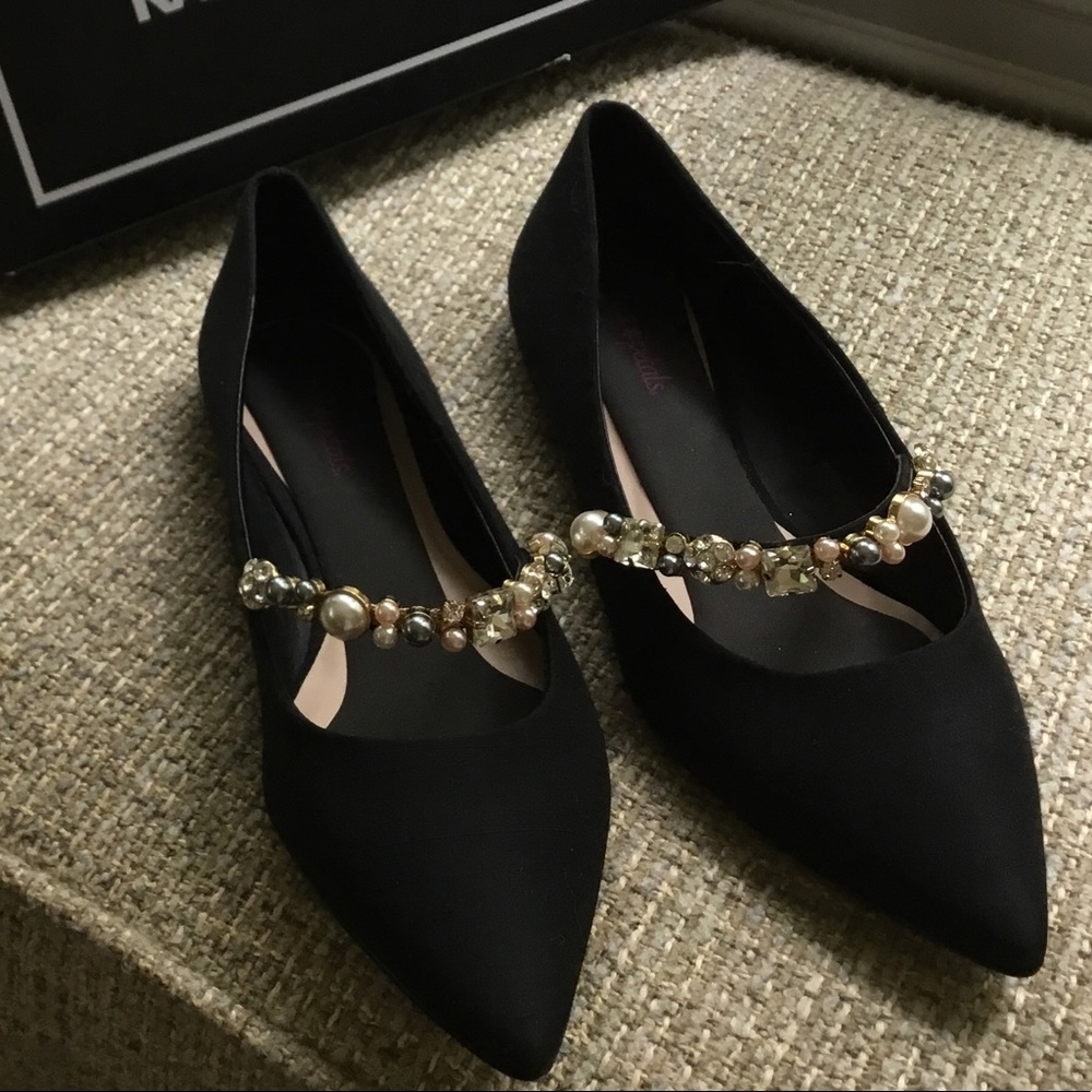 Karl Lagerfeld dressy black suede flats
